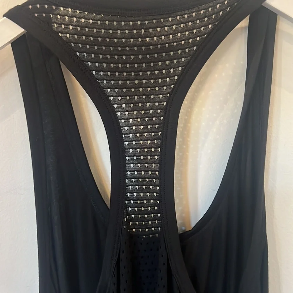 Beyond Yoga Tank- LAST ONE 💕 - Picture 2 of 4